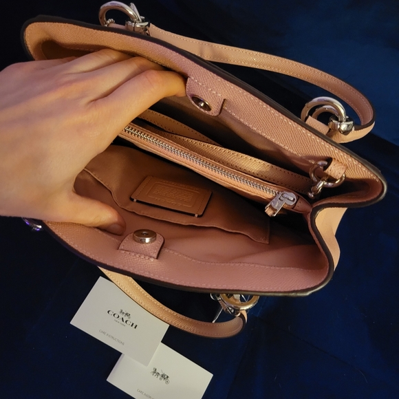 Pink leather Coach crossbody - Picture 5 of 5